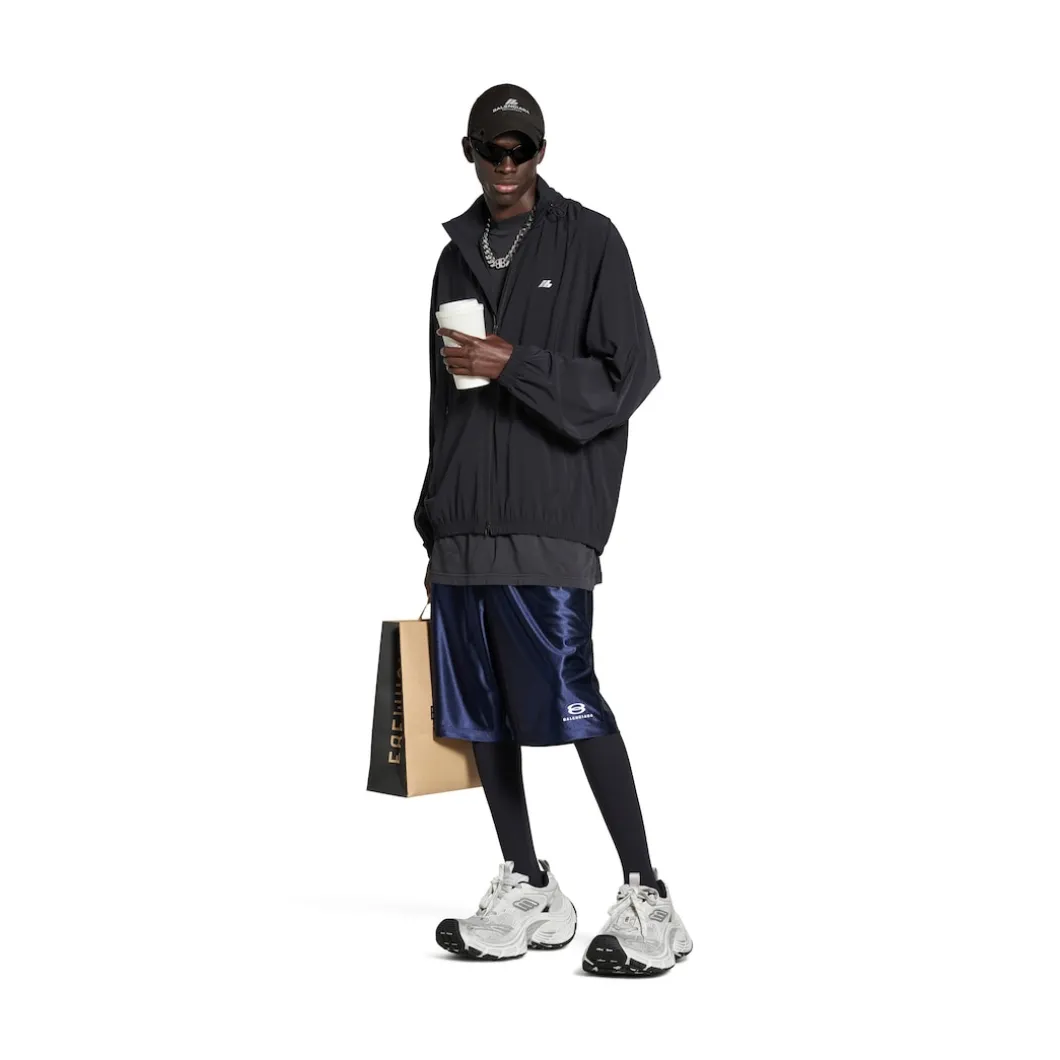 Activewear Windbreaker in Black