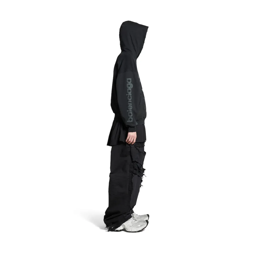 3b Stencil Hoodie Medium Fit in Black