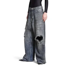 Baggy Pants in Light Blue
