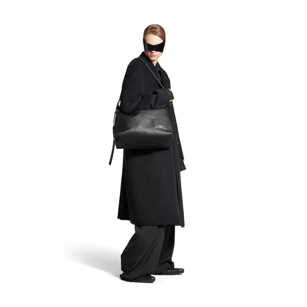 Men's Credit Large Messenger Bag in Black