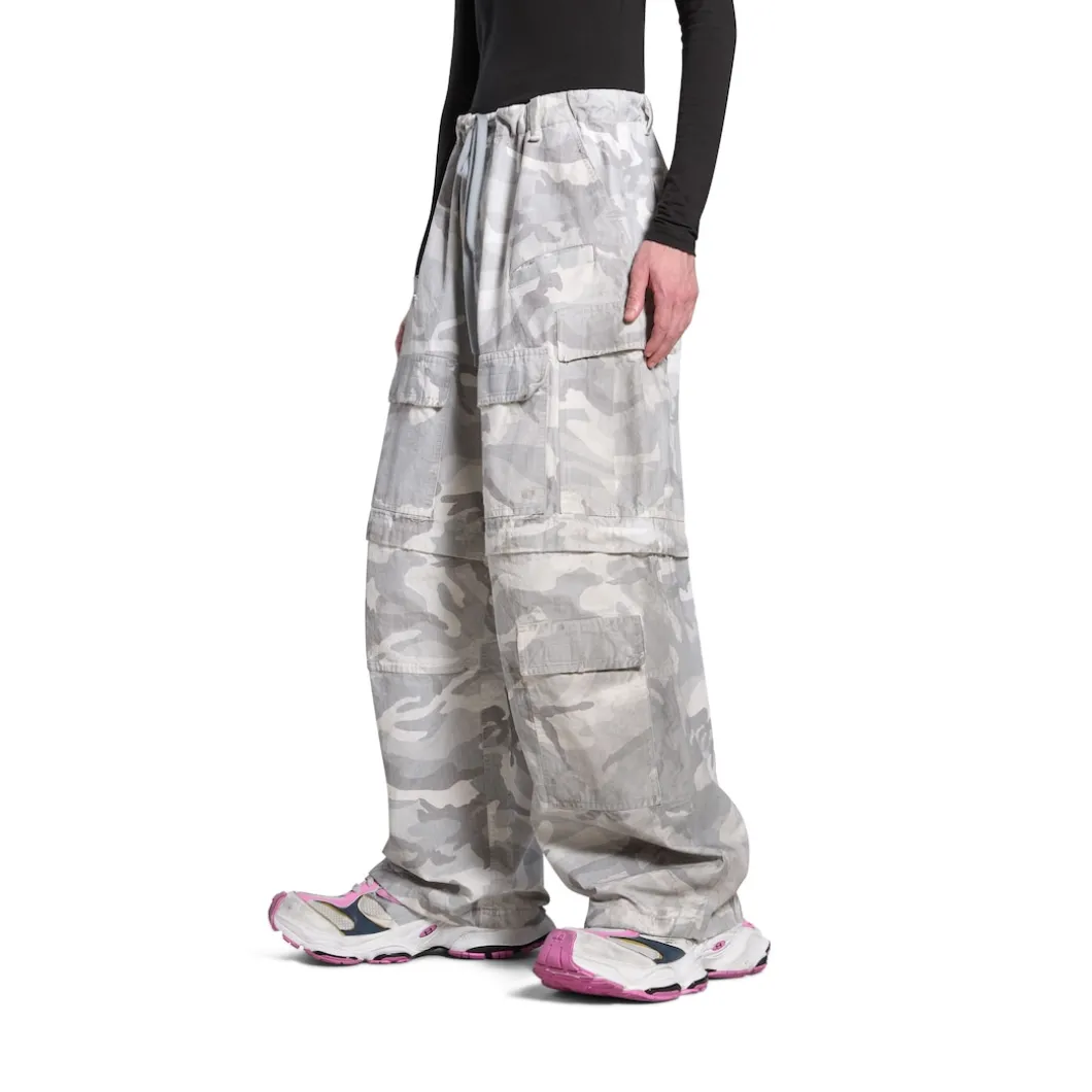 Men's Large Cargo Pants in Light Grey