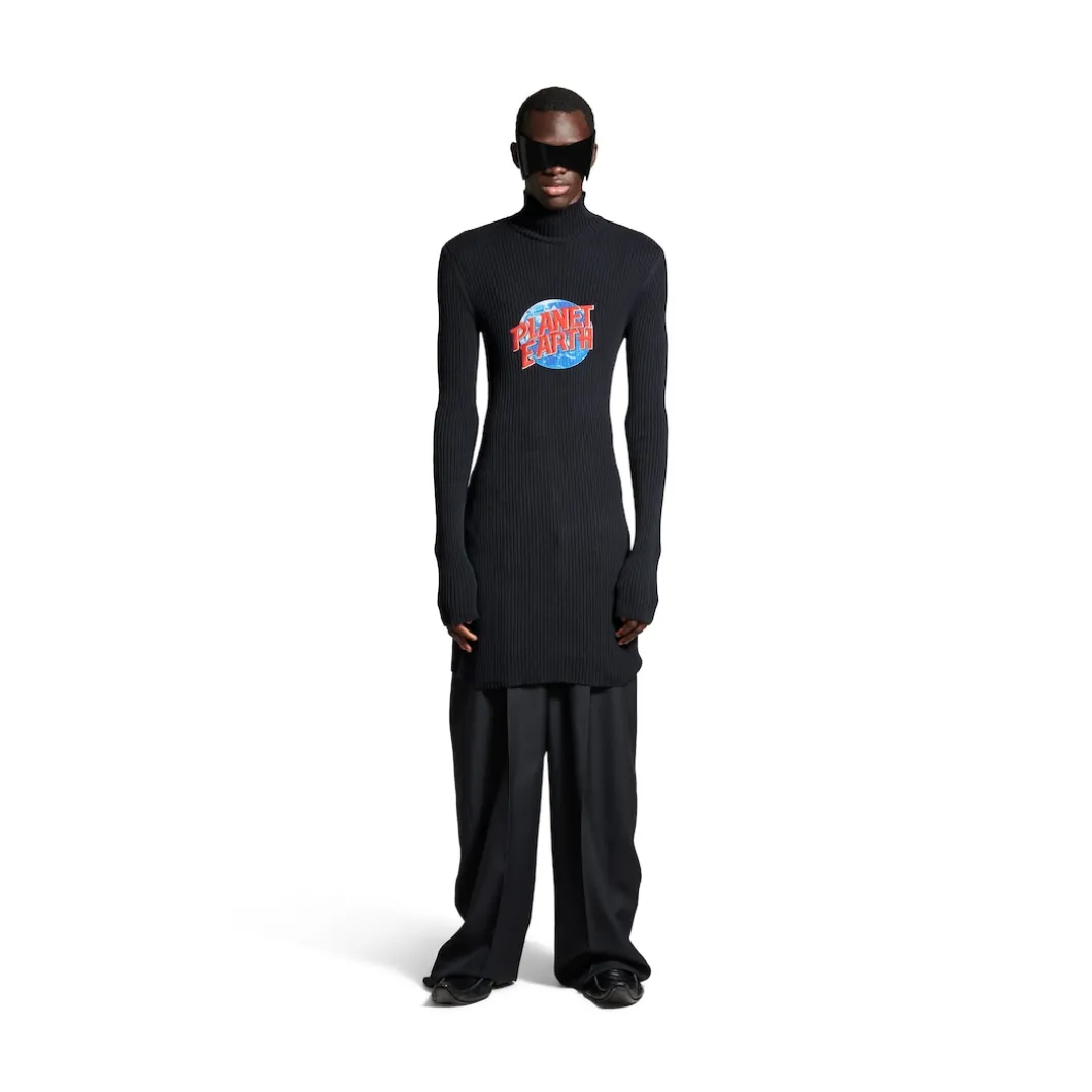 Men's Planet Earth Long Fitted Turtleneck in Black