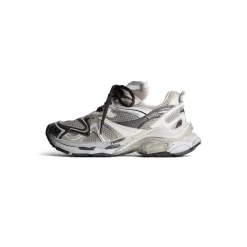 Men's Runner 2.0 Sneaker in Beige