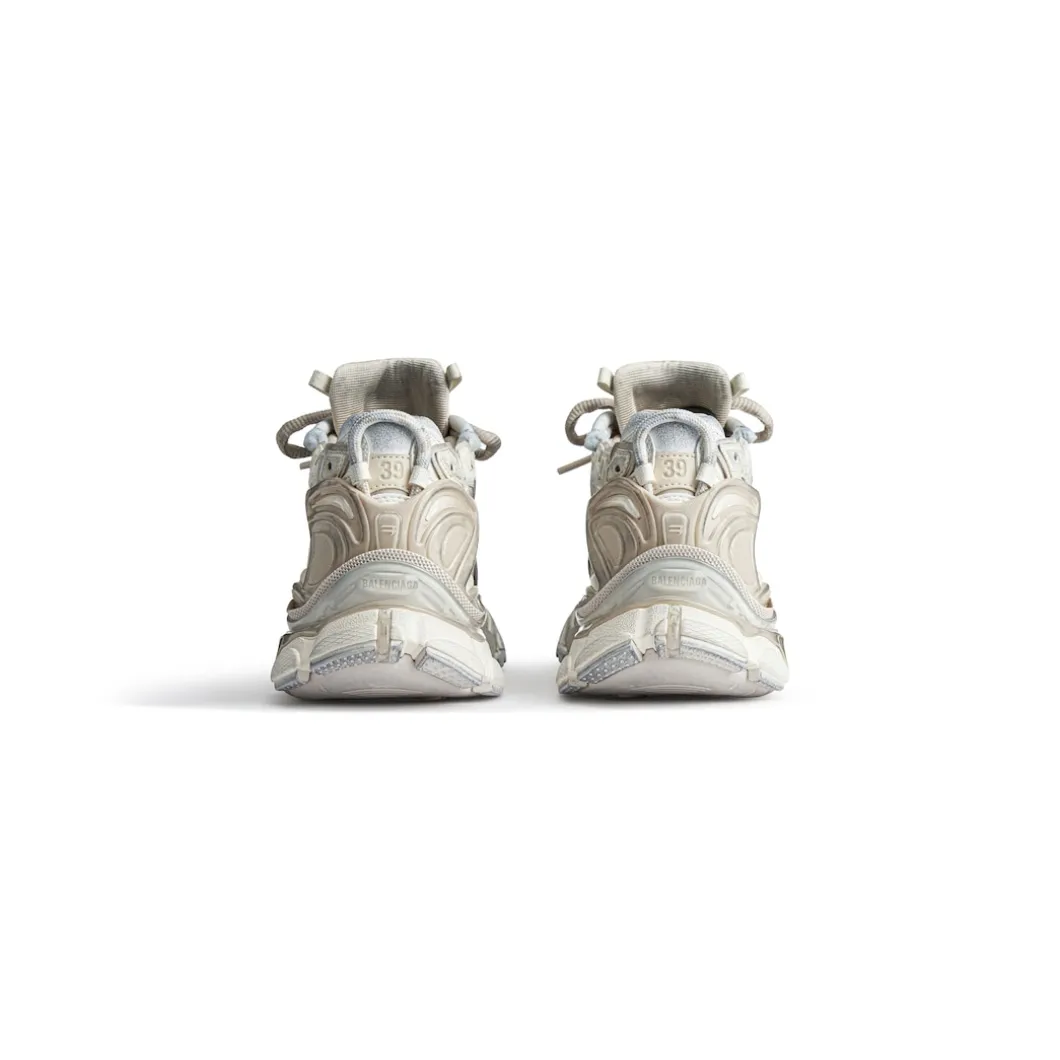 Men's Runner Sneaker in Beige