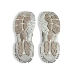 Men's Runner Sneaker in Beige