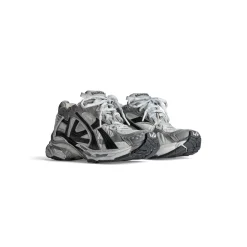 Men's Runner Sneaker in Grey/white/black