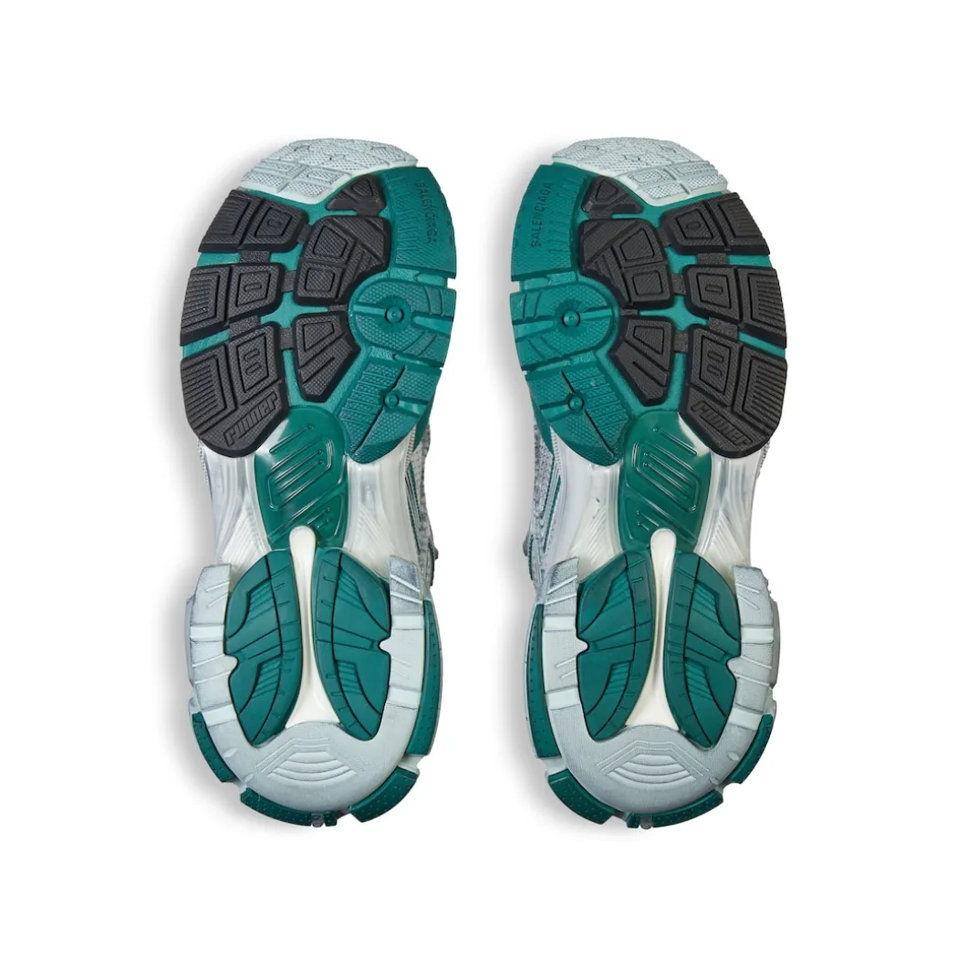 Men's Runner Sneaker in White/green/blue