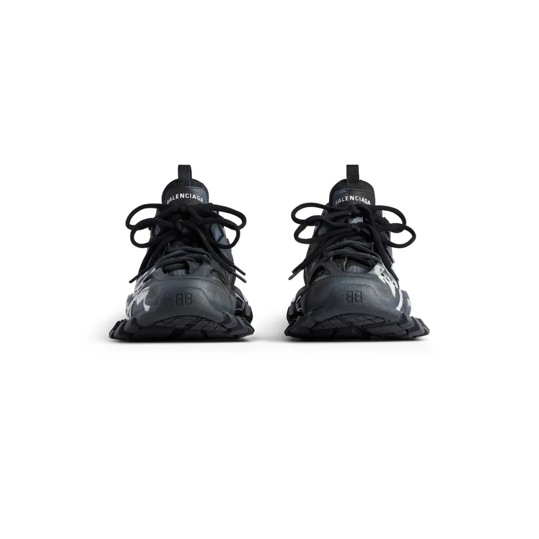 Men's Track Signature Sneaker in Black/white