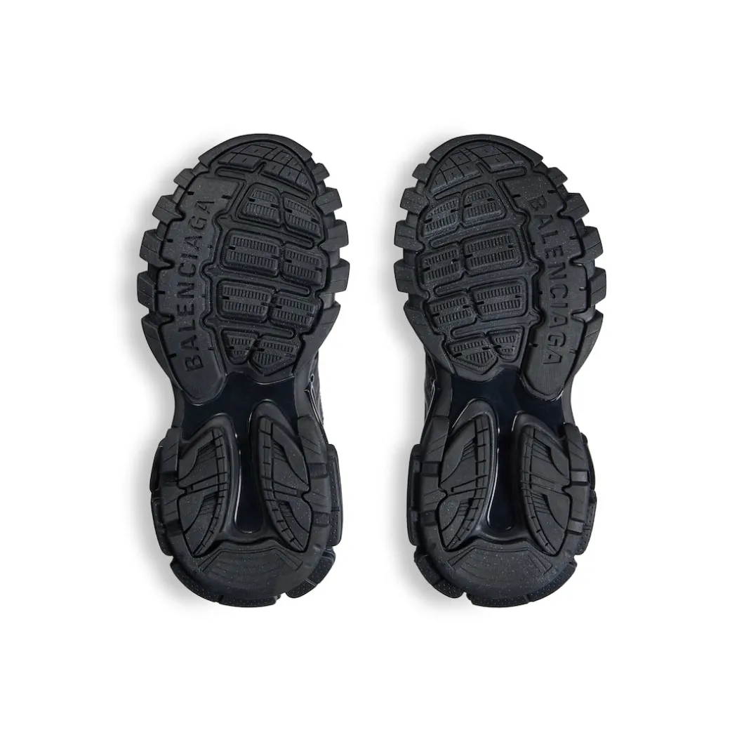 Men's Track Signature Sneaker in Black/white