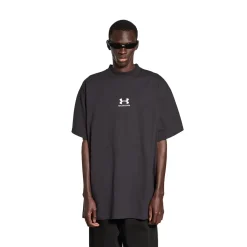 Men's Under Armour® T-shirt Oversized in Black/white