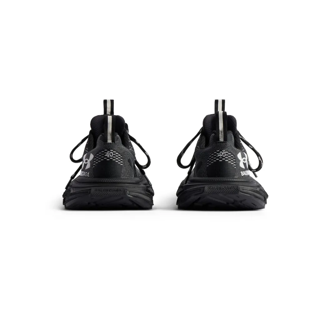 Men's Under Armour® 3xl Knit Sneaker in Black/white