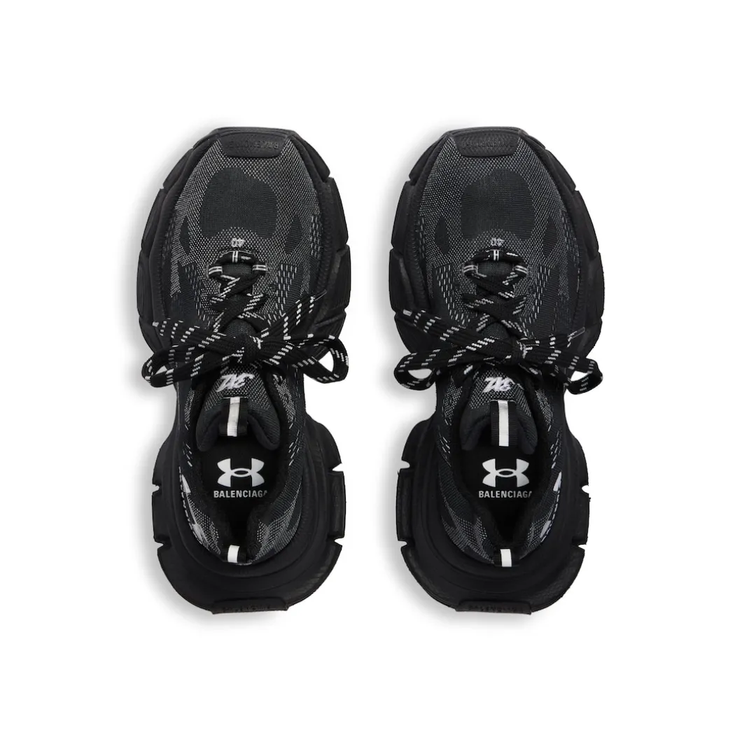 Men's Under Armour® 3xl Knit Sneaker in Black/white