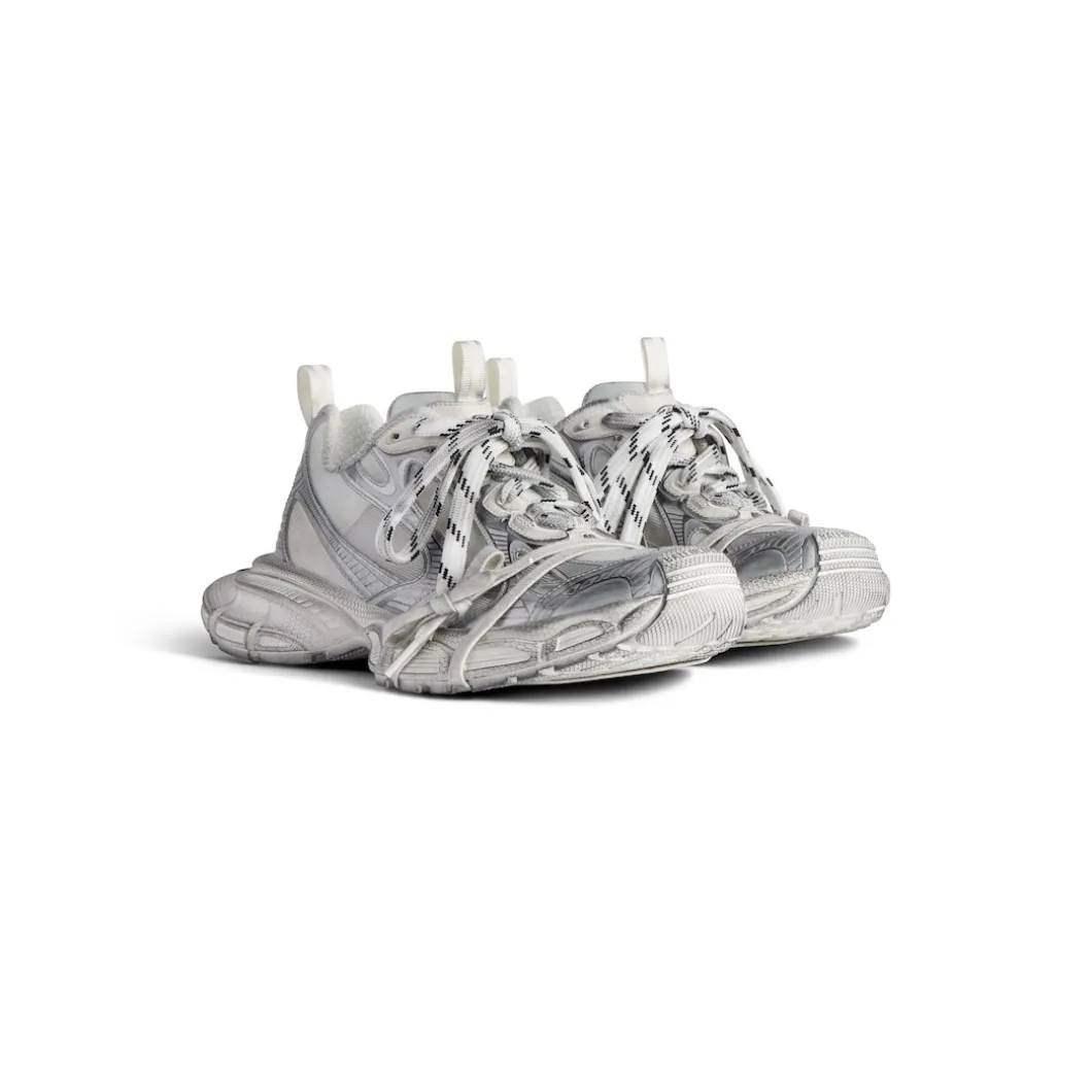 Men's 3xl Summer Mesh Sneaker in White/silver