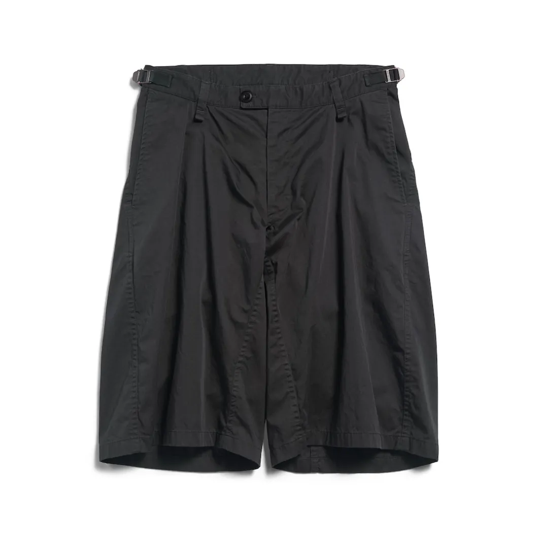 Minimal Cargo Shorts in Black