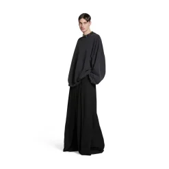 Pierced Round Sweatshirt Oversized in Black Faded