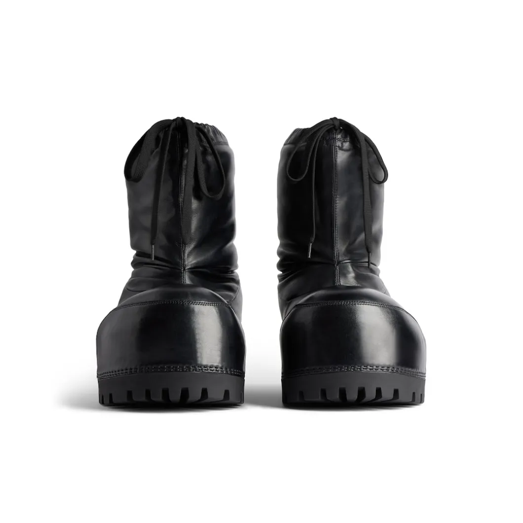 Women's Alaska Low Boot in Black