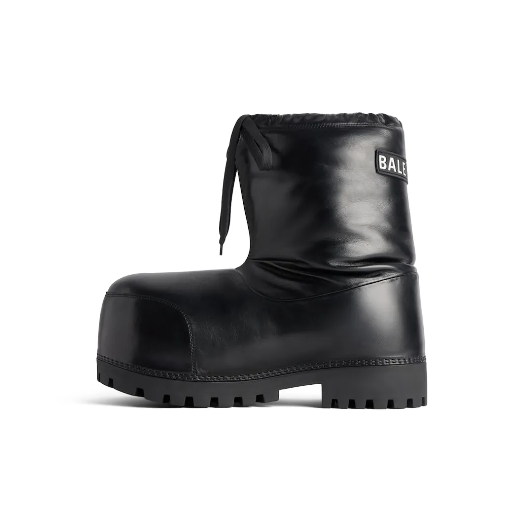 Women's Alaska Low Boot in Black