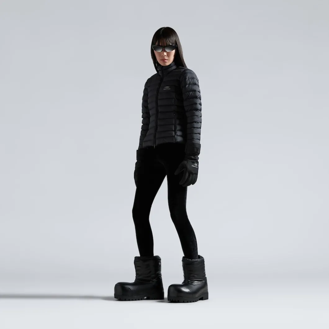 Women's Alaska Low Boot in Black