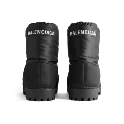 Women's Alaska Low Boot in Black