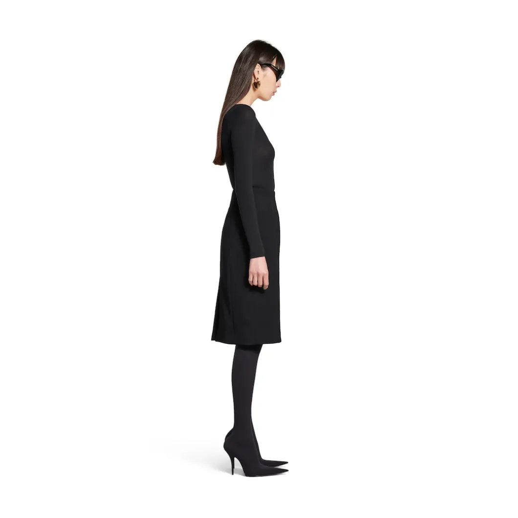 Women's Bb Garderobe Décolleté Top in Black