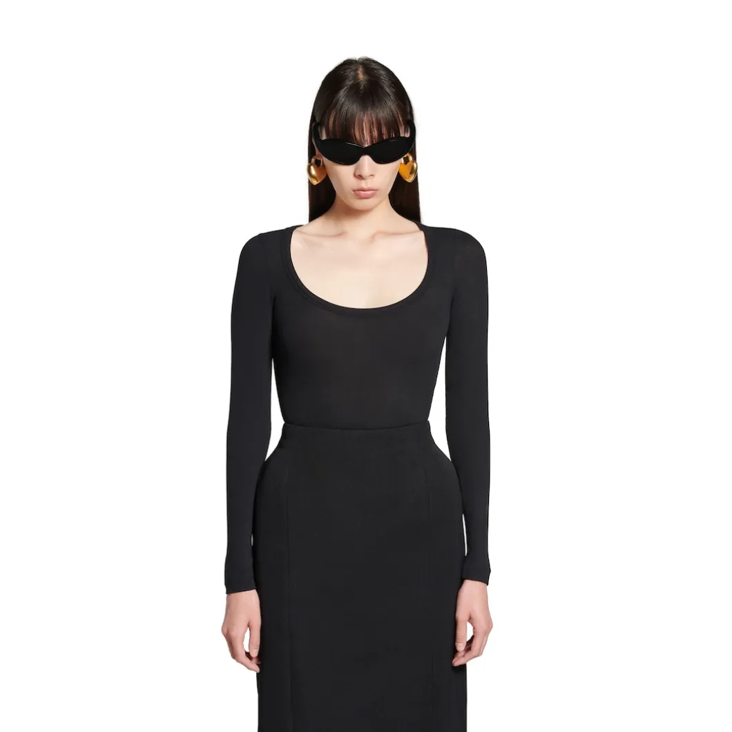 Women's Bb Garderobe Décolleté Top in Black
