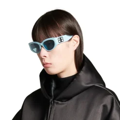 Women's Bossy Round Af Sunglasses in Light Blue