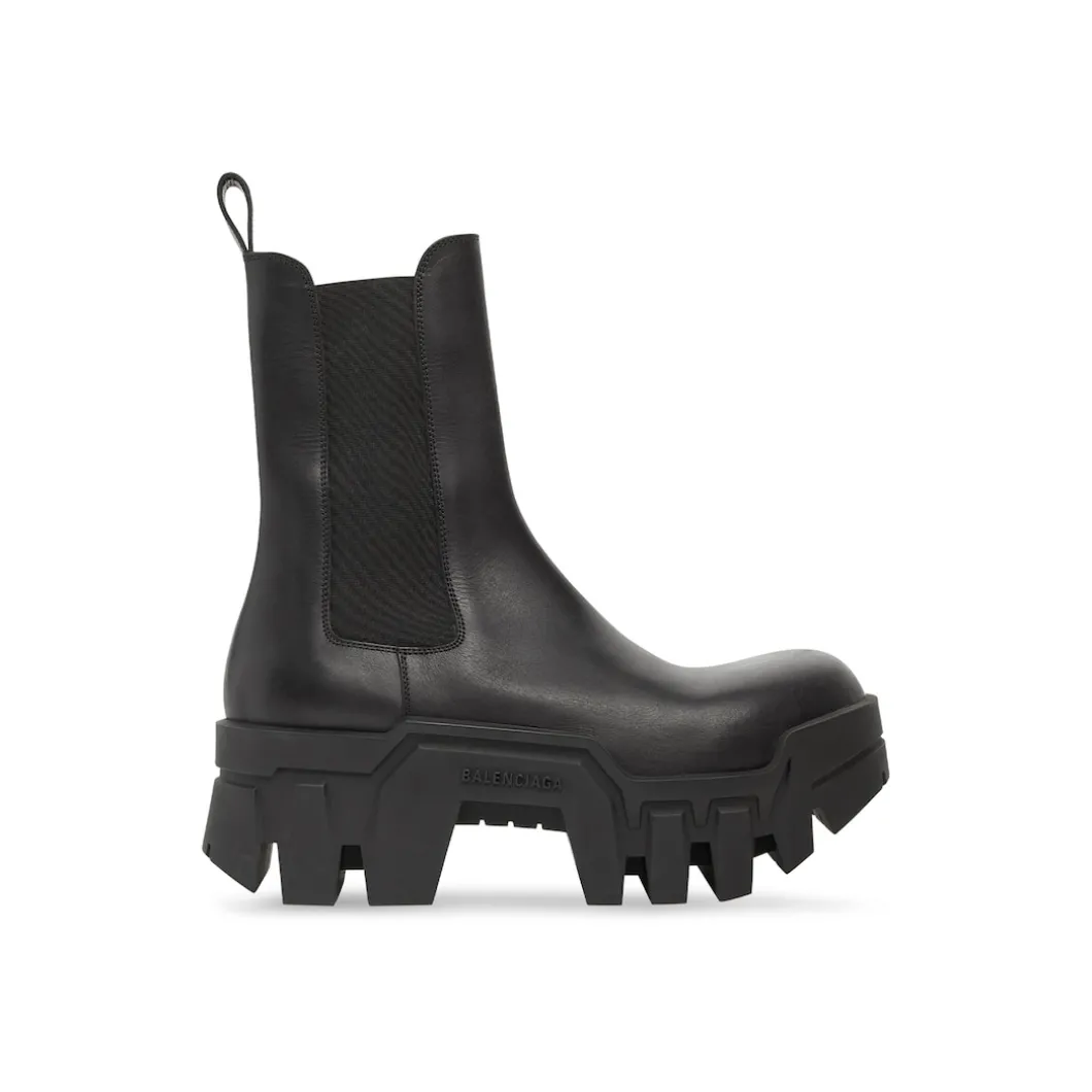 Women's Bulldozer Chelsea Boot in Black