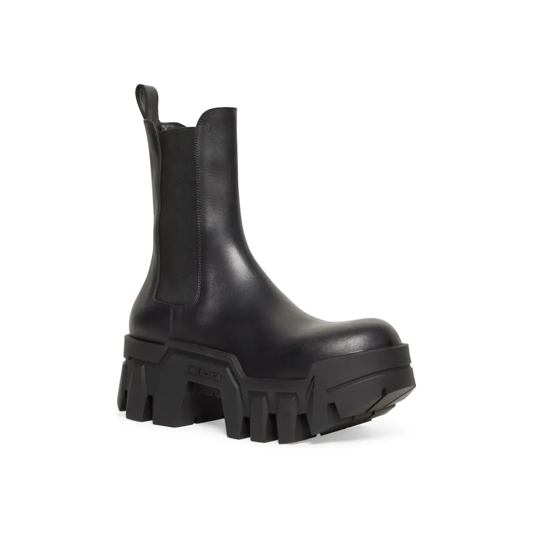 Women's Bulldozer Chelsea Boot in Black