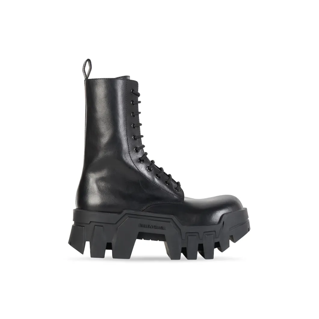 Women's Bulldozer Lace-up Boot in Black