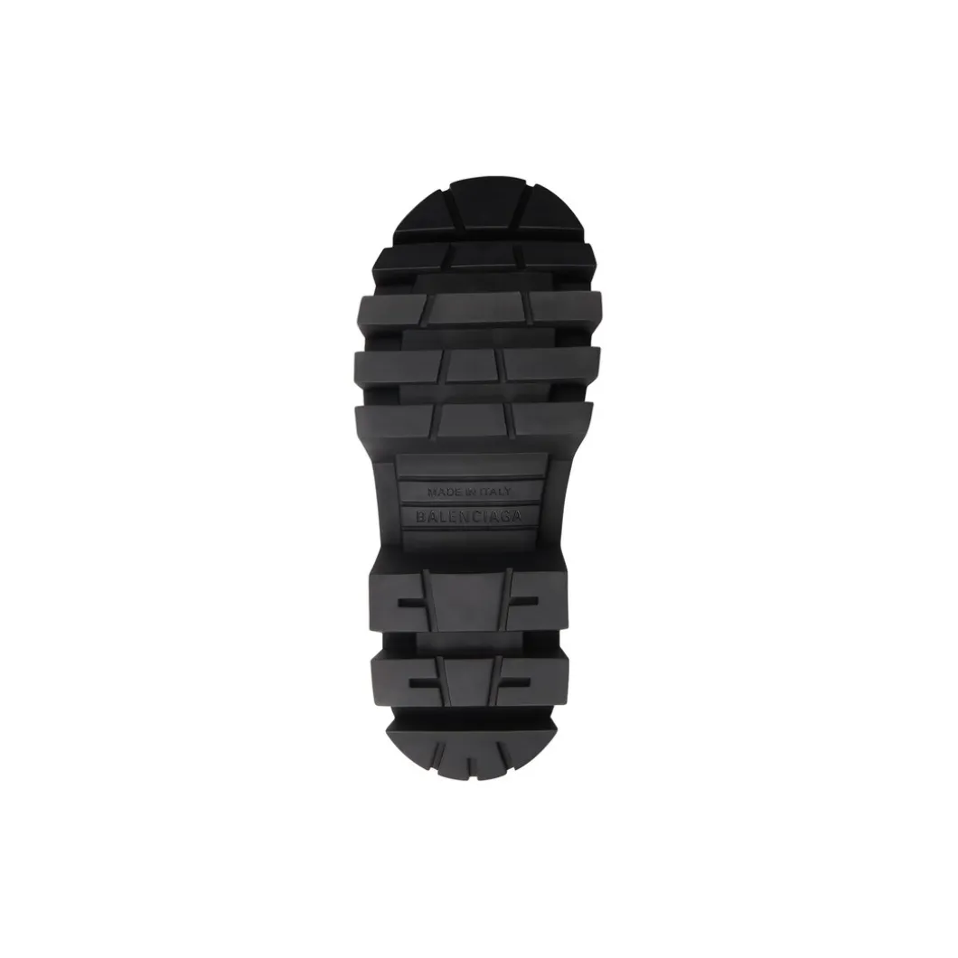 Women's Bulldozer Lace-up Boot in Black