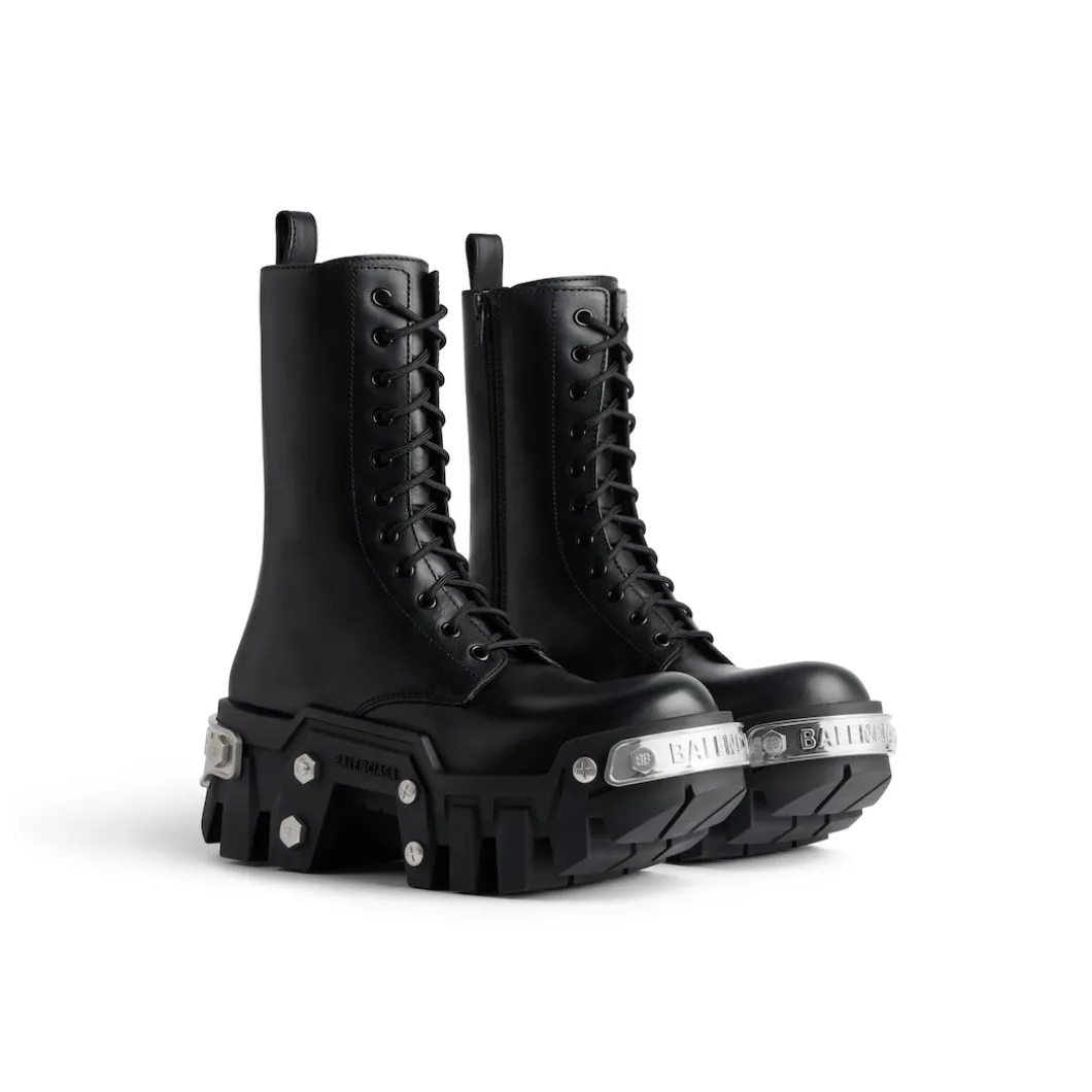 Women's Bulldozer Lace-up Boot in Black