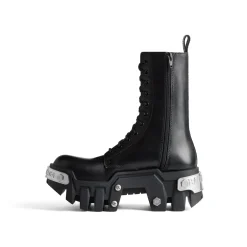 Women's Bulldozer Lace-up Boot in Black