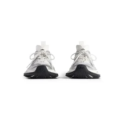 Women's Circuit Sneaker in White/silver