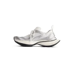 Women's Circuit Sneaker in White/silver