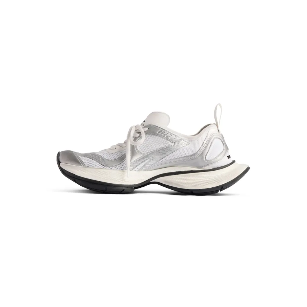 Women's Circuit Sneaker in White/silver