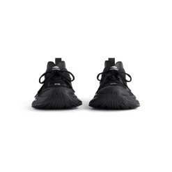 Women's Circuit Sneaker in Black