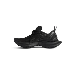 Women's Circuit Sneaker in Black
