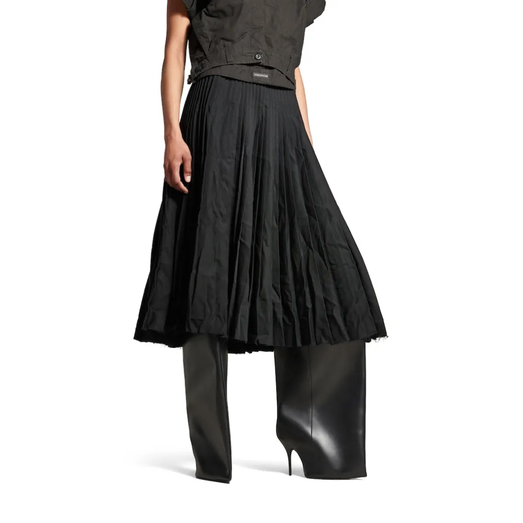 Women's Creased Pleated Skirt in Black