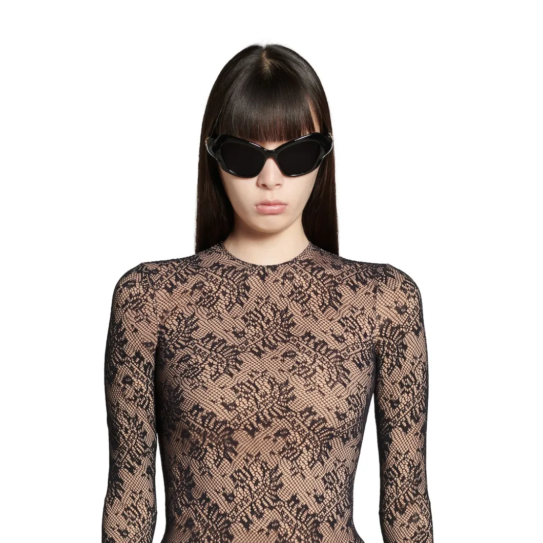 Women's Lace Crewneck Top in Beige/black