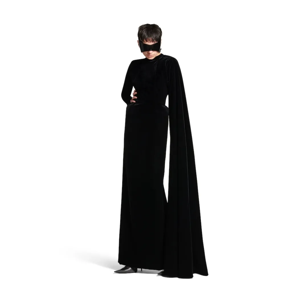 Women's Maxi Sleeve Gown in Black