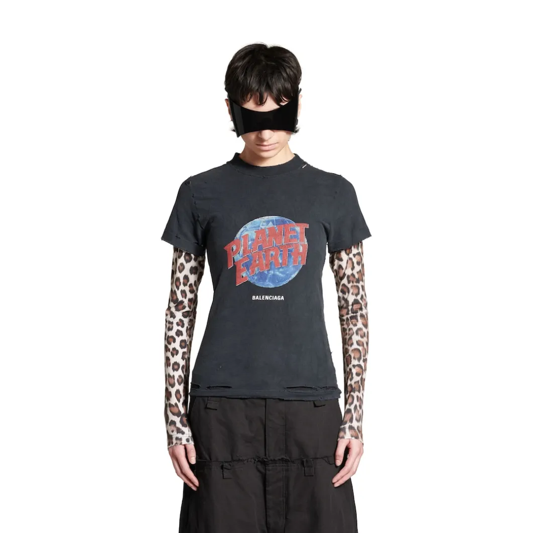 Women's Planet Earth Double Sleeve T-shirt in Black