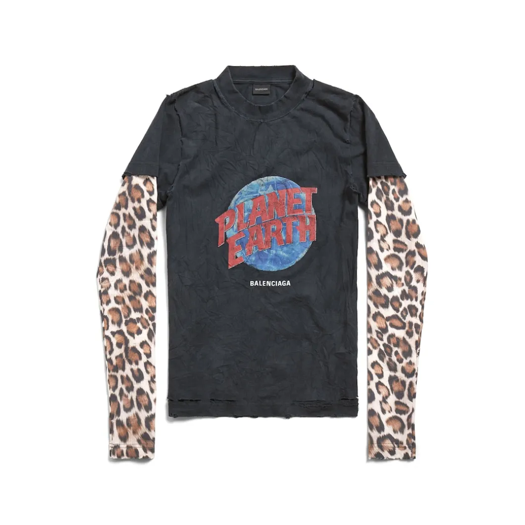 Women's Planet Earth Double Sleeve T-shirt in Black