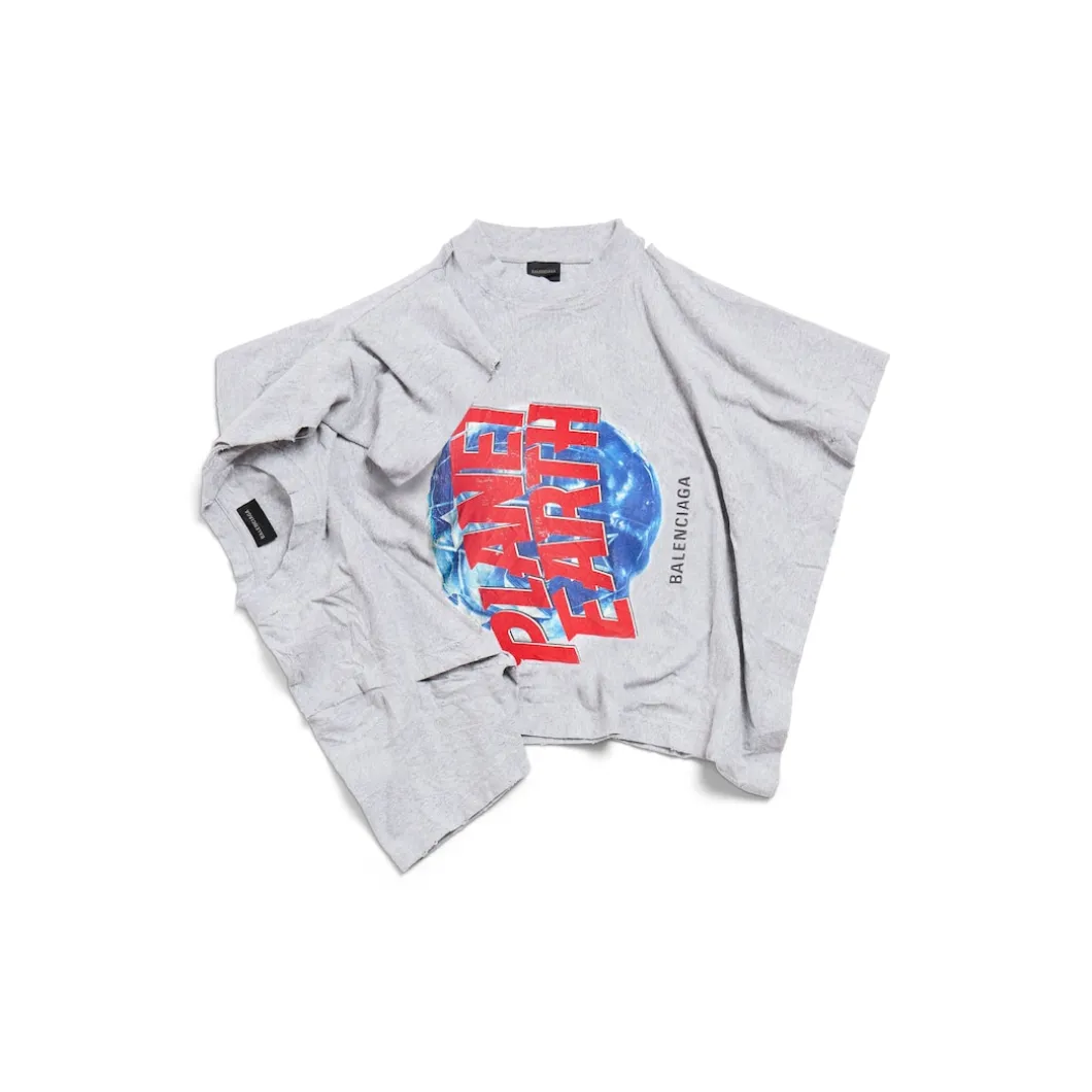 Women's Planet Earth Twisting T-shirt in Grey