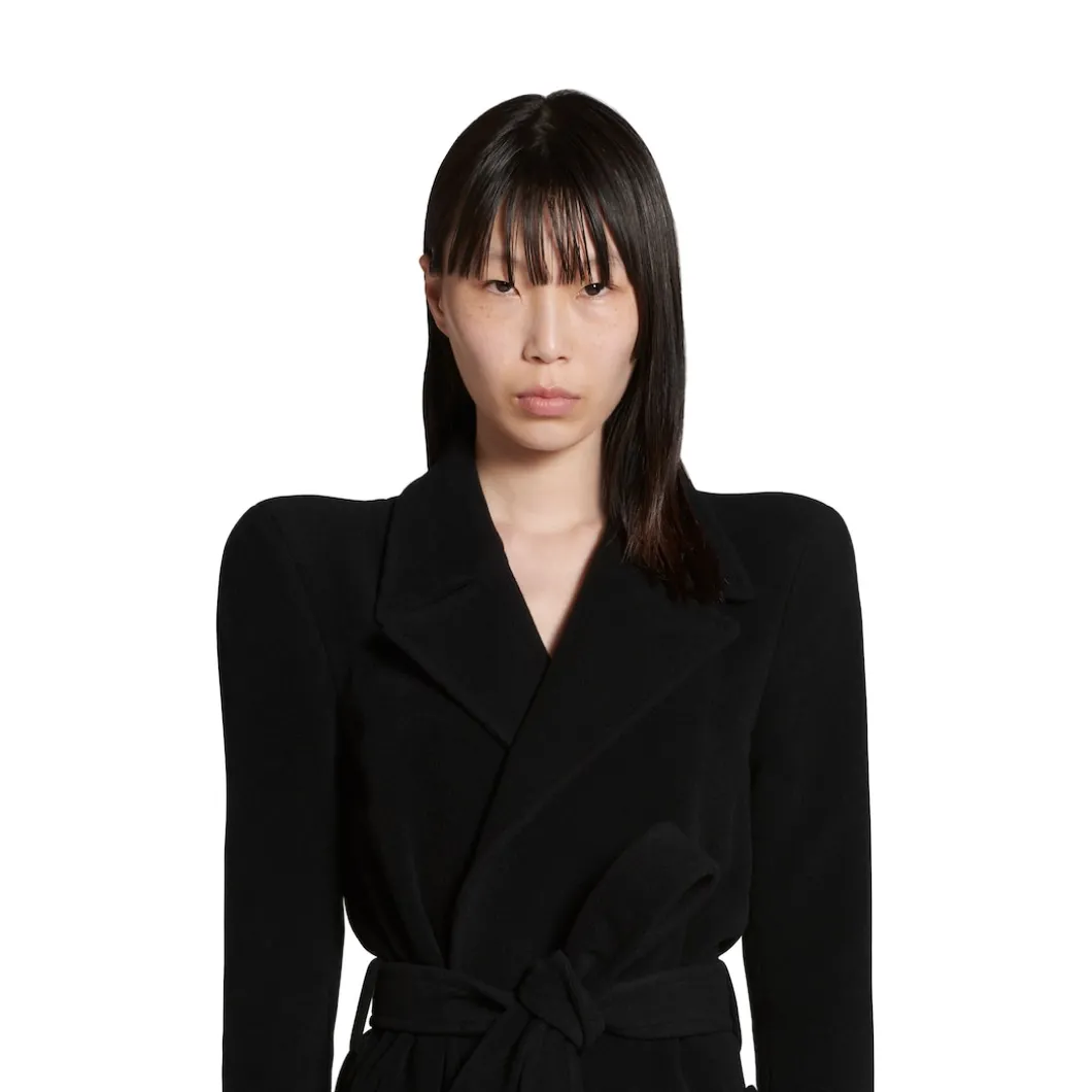 Women's Round Shoulder Fitted Coat in Black