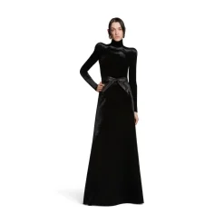 Women's Round Shoulder Turtleneck in Black