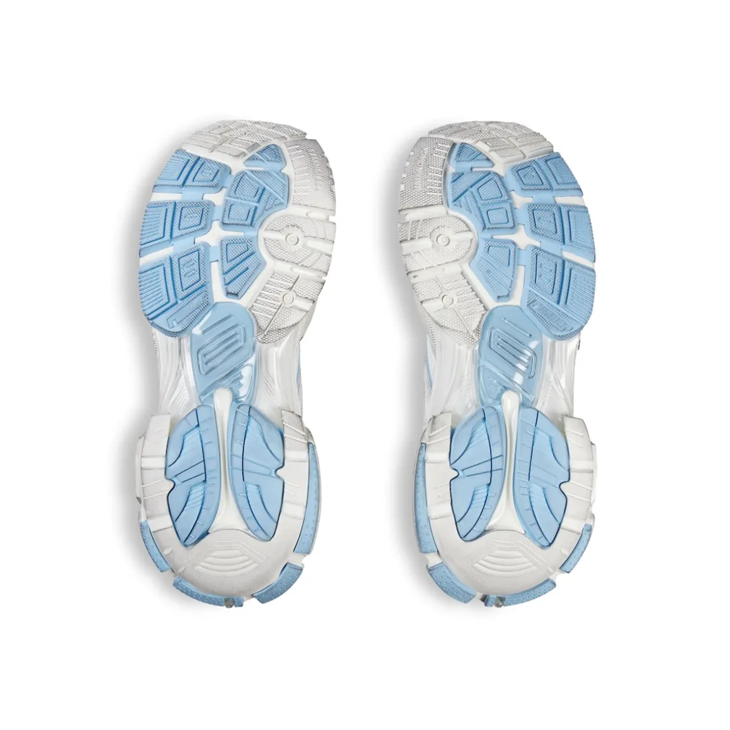 Women's Runner 2.0 Sneaker in White/light Blue/grey