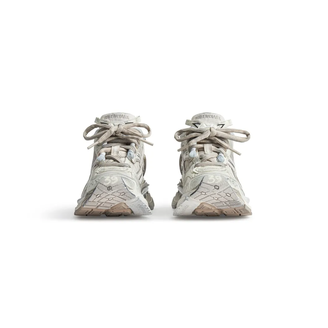 Women's Runner Sneaker in Beige