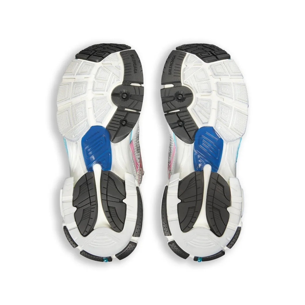 Women's Runner Sneaker in Multicolored