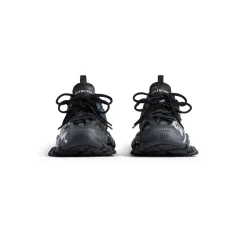 Women's Track Signature Sneaker in Black/white