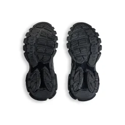 Women's Track Signature Sneaker in Black/white